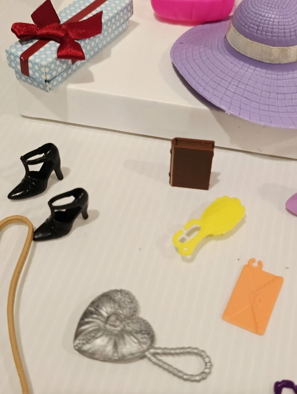 Barbie Doll Fashion Accessories Set